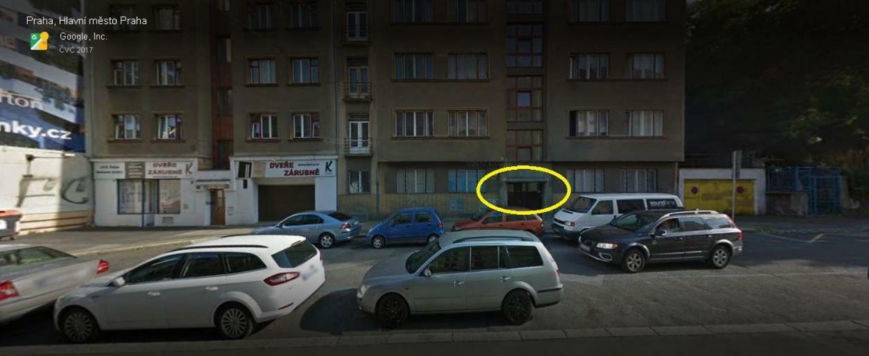 Flat 18 Minutes From Vaclavske Namesti Praha Bagian luar foto