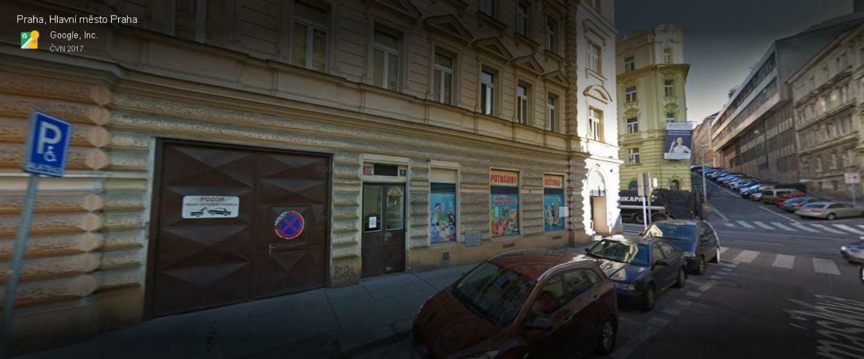 Flat 18 Minutes From Vaclavske Namesti Praha Bagian luar foto