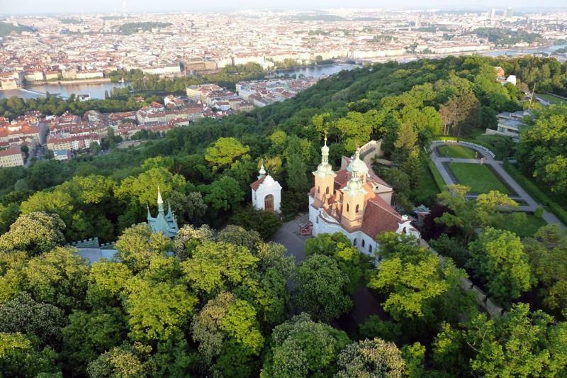 Flat 18 Minutes From Vaclavske Namesti Praha Bagian luar foto